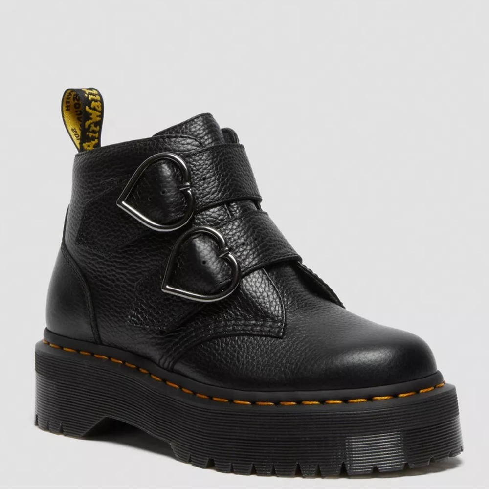 DEVON HEART LEATHER PLATFORM BOOTS Dr. Martens Black Leather Heart Buckle Boots